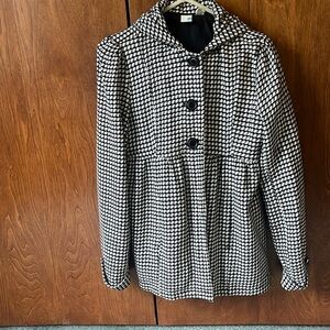 Babydoll style houndstooth coat, with hood